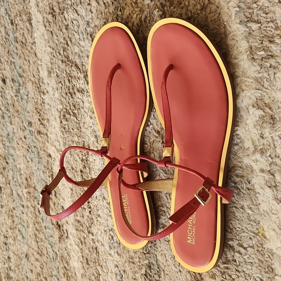 Michael MK pink/gold sandals - Picture 3 of 8